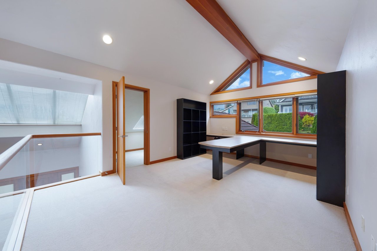 1029 Clyde Ave
