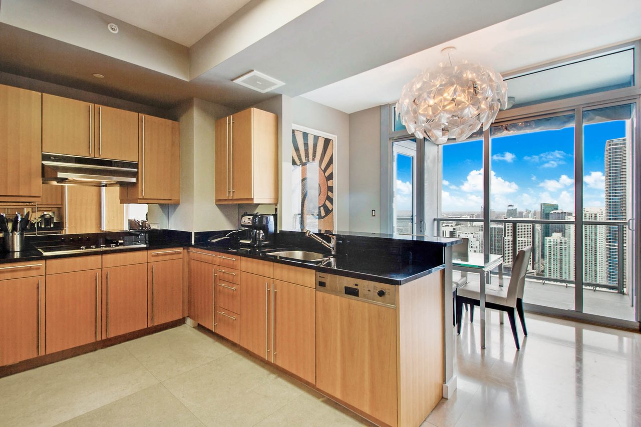 1425 Brickell Avenue Unit: 58E
