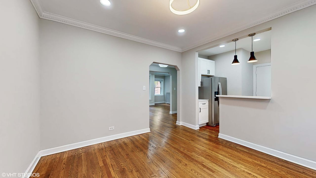 4019 N Clarendon Unit 1S