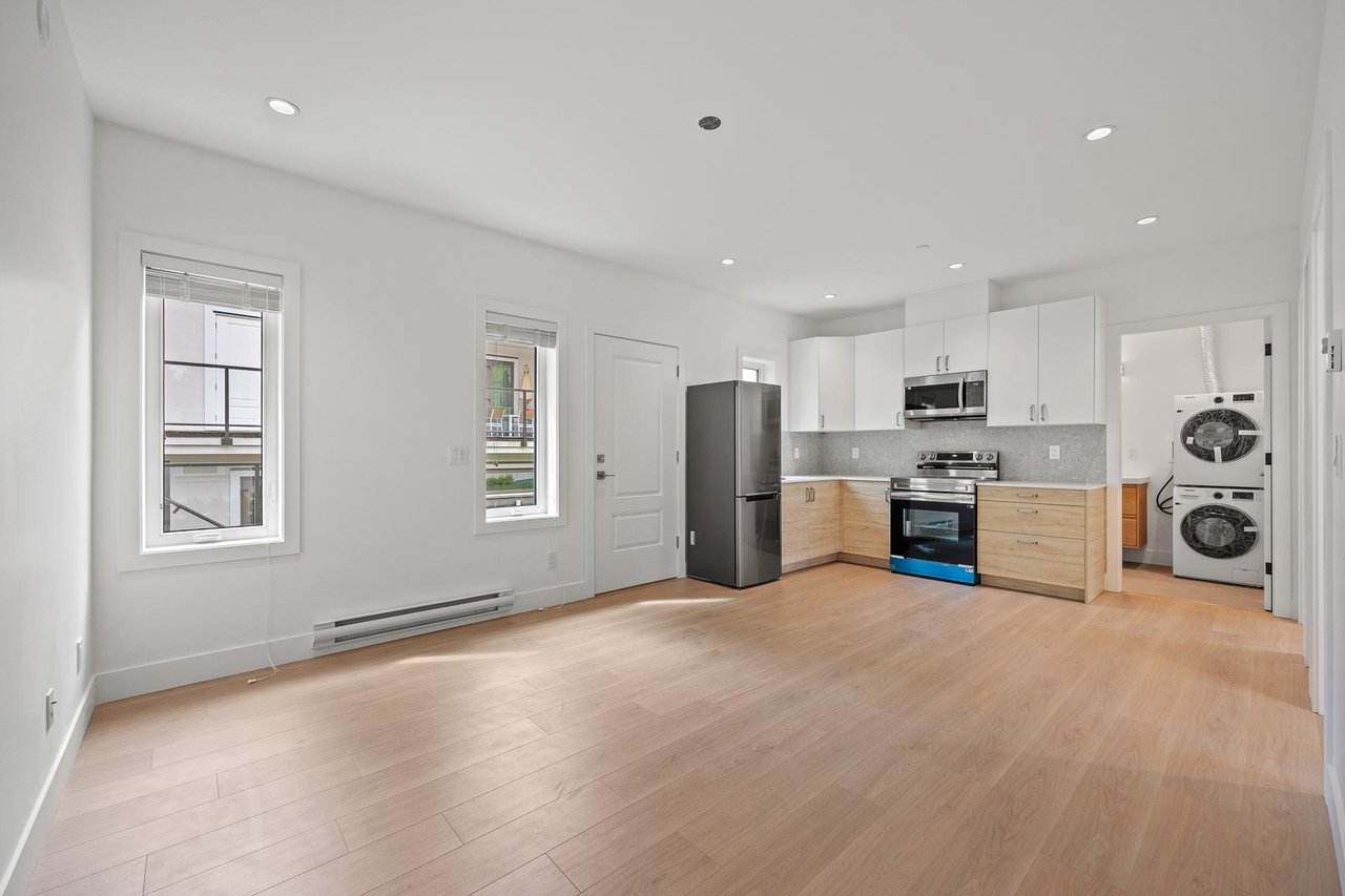3227 W 35th Ave