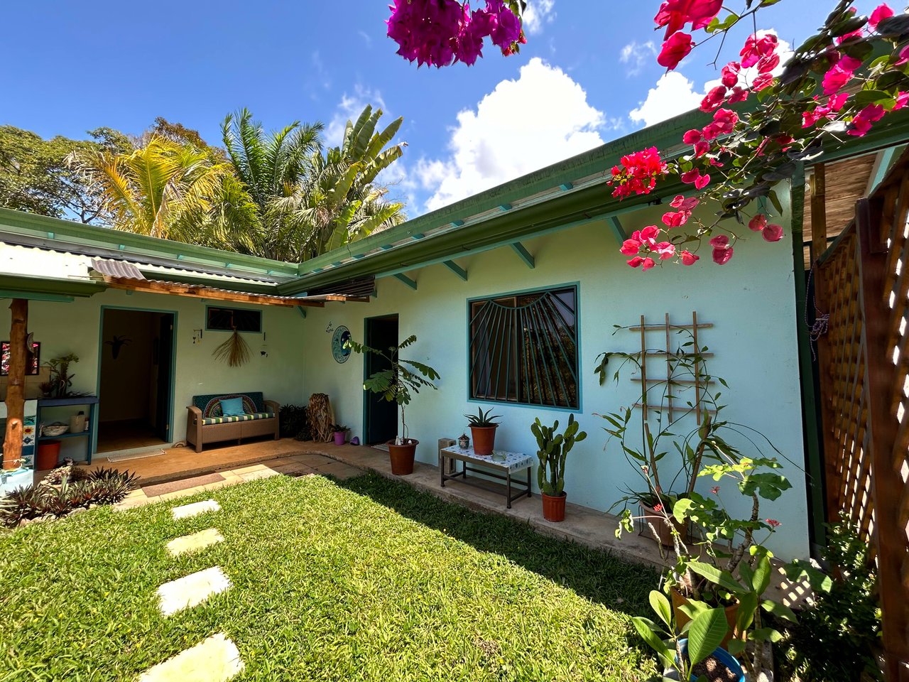 Casa La Luna, Cozy Home in Platanillo on 8 Acres of Land!
