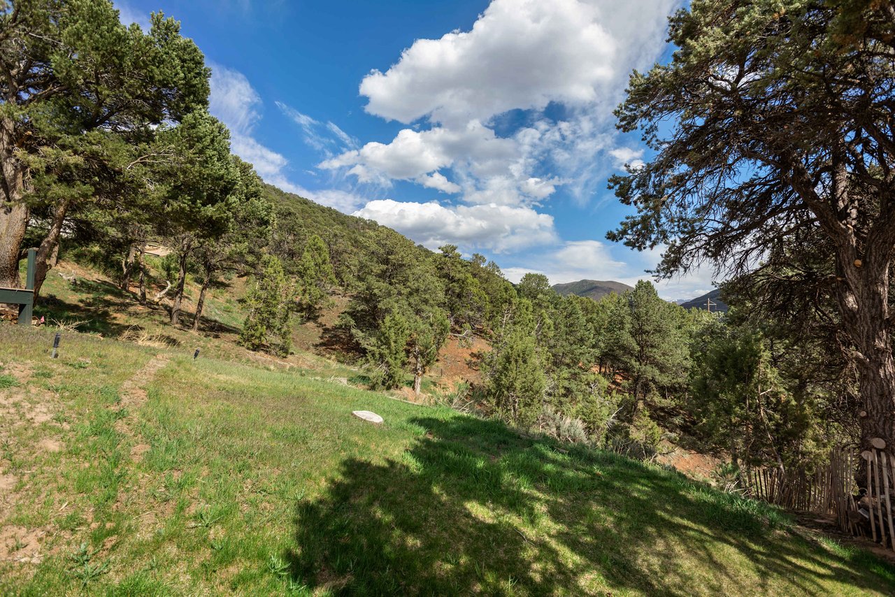 Private Guest House with Panoramic Mountain Views