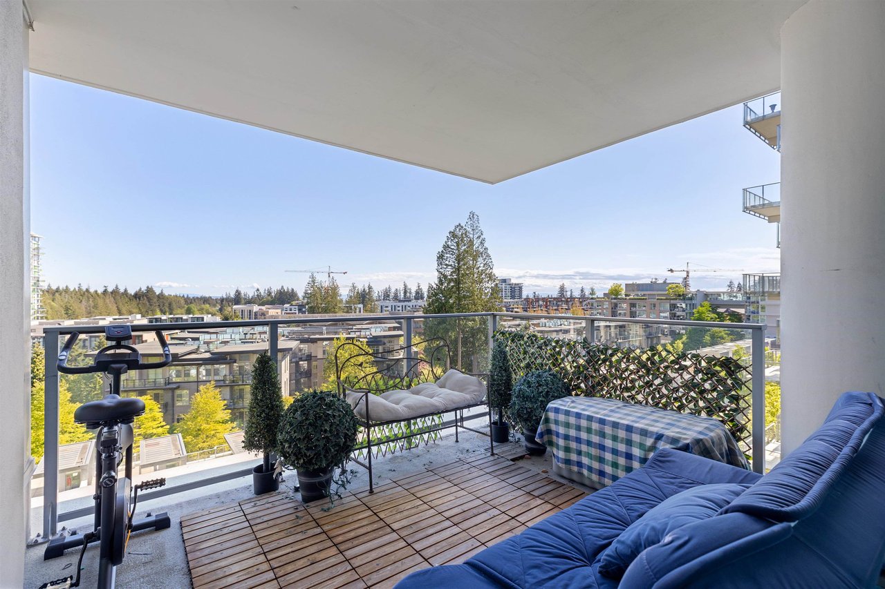 805-5728 Berton Avenue, Vancouver