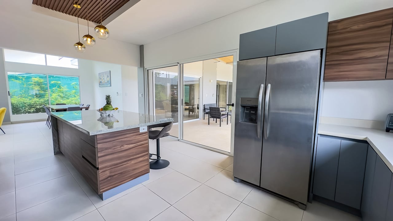 Uvita Paradise Brand New 3 Bedroom, 2.5 Bathroom Modern Home