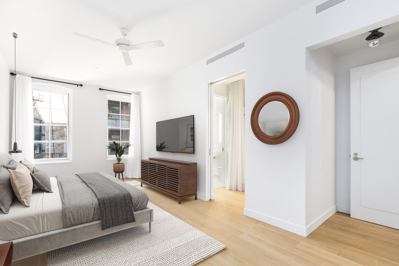 428 Greenwich Street, Apt THOUSE