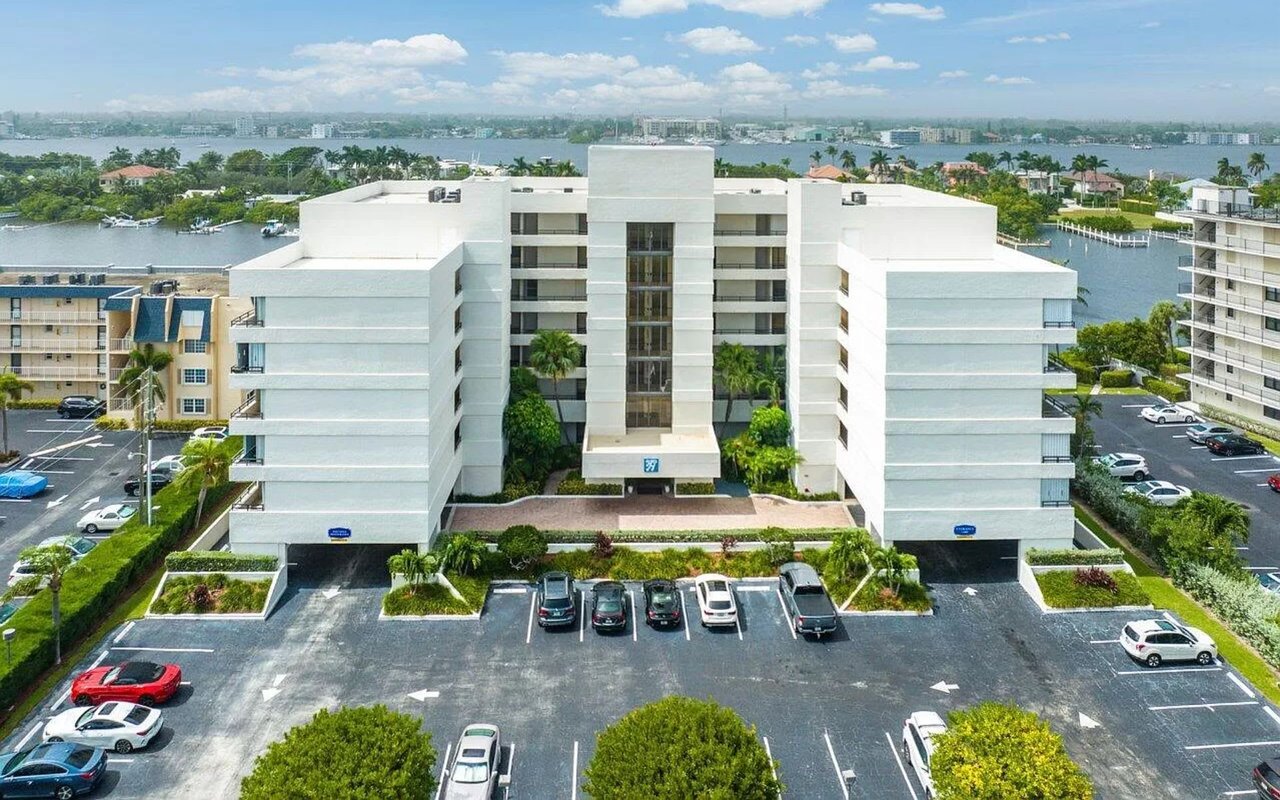 3555 S Ocean Blvd APT 414