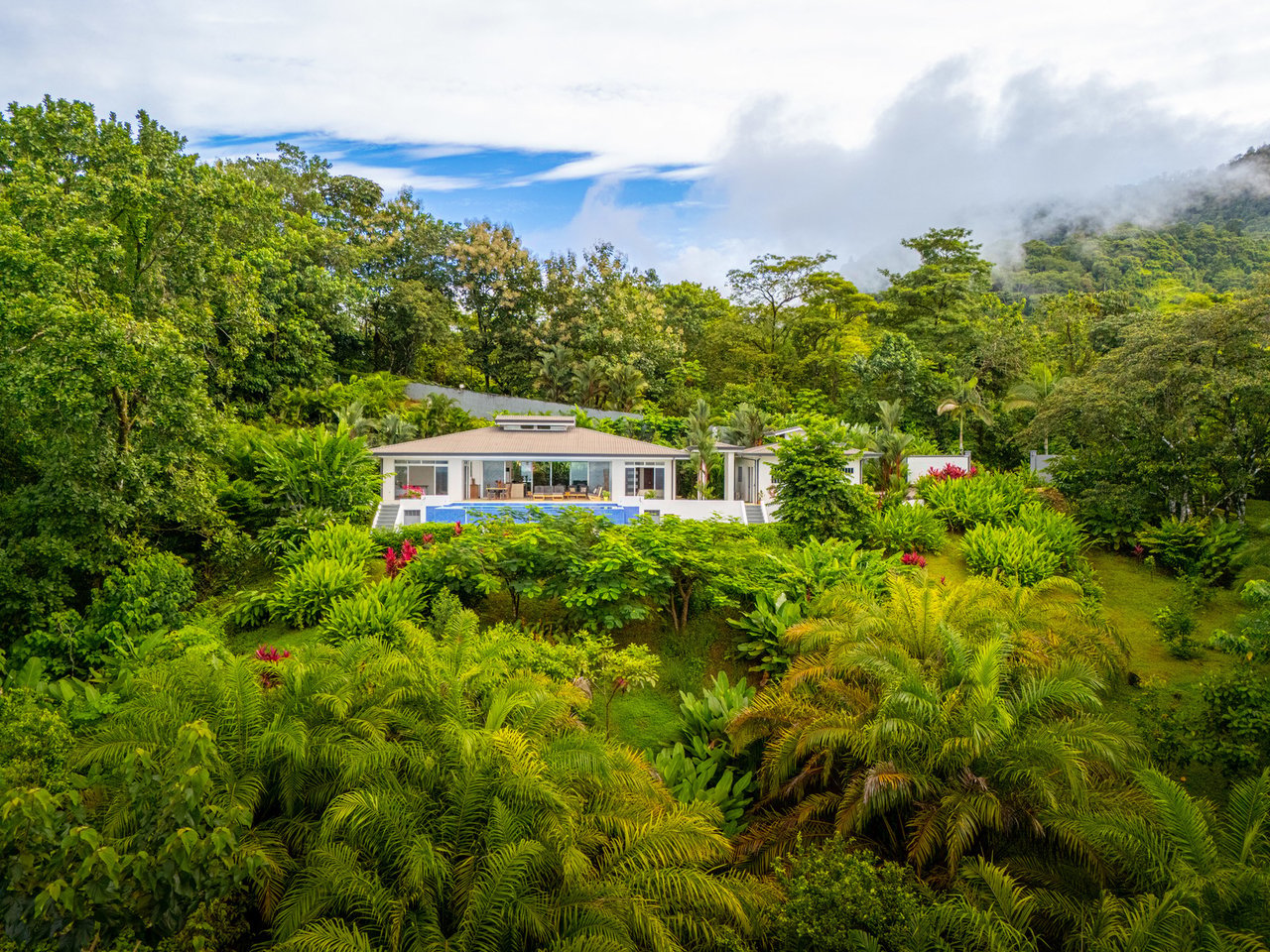 Modern Oceanview Infinity Pool Estate, Ojochal, Puntarenas
