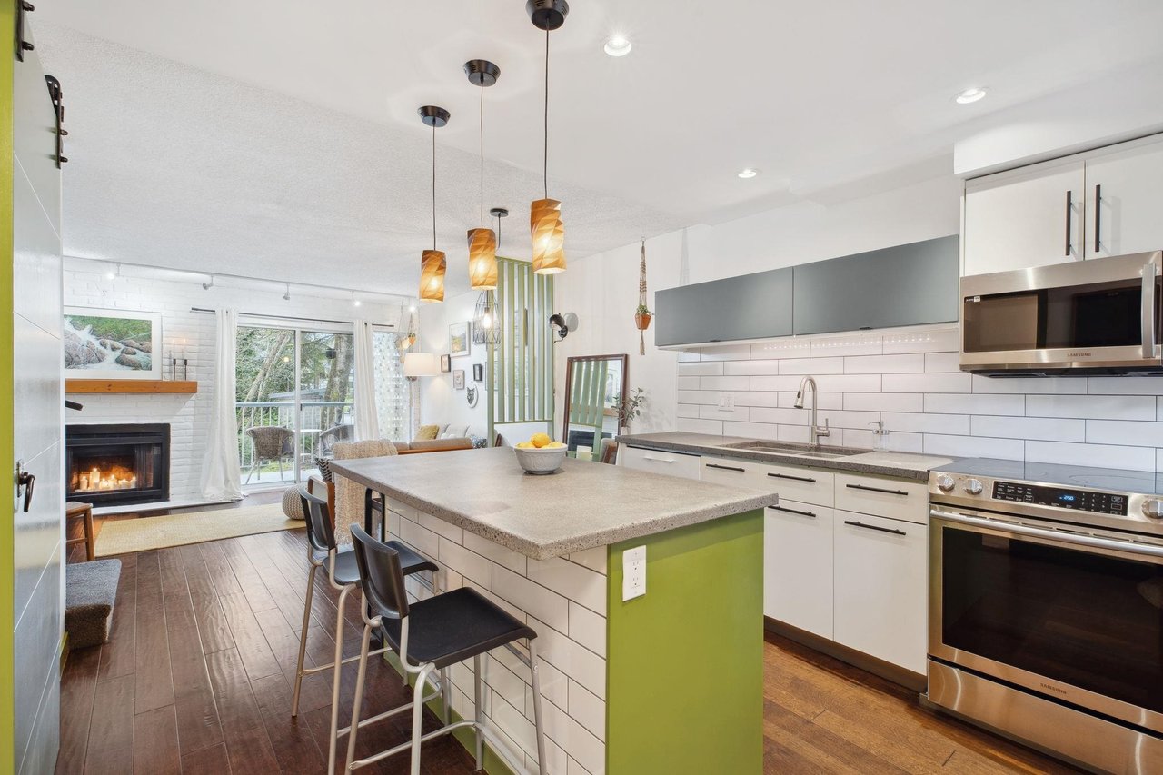 16-2978 Walton Ave