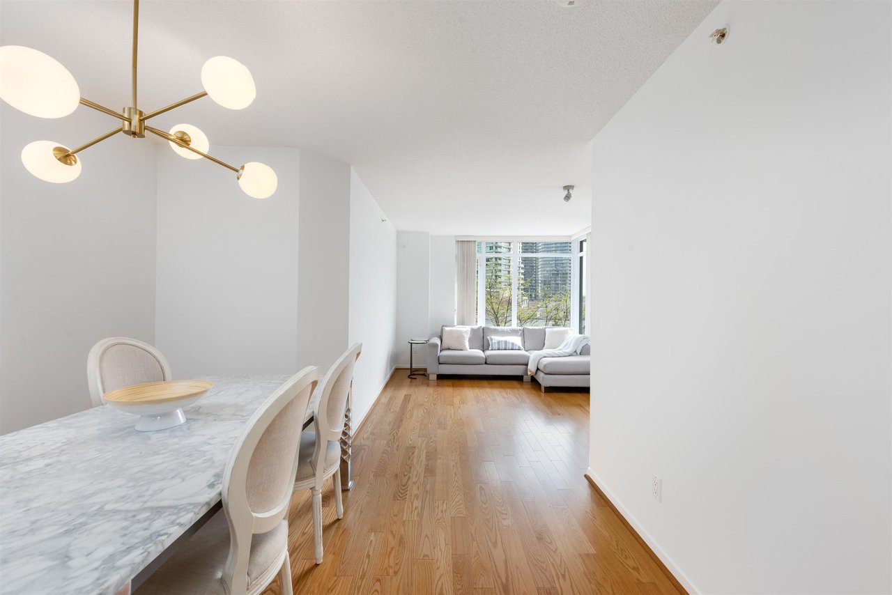 206-2133 Douglas Rd