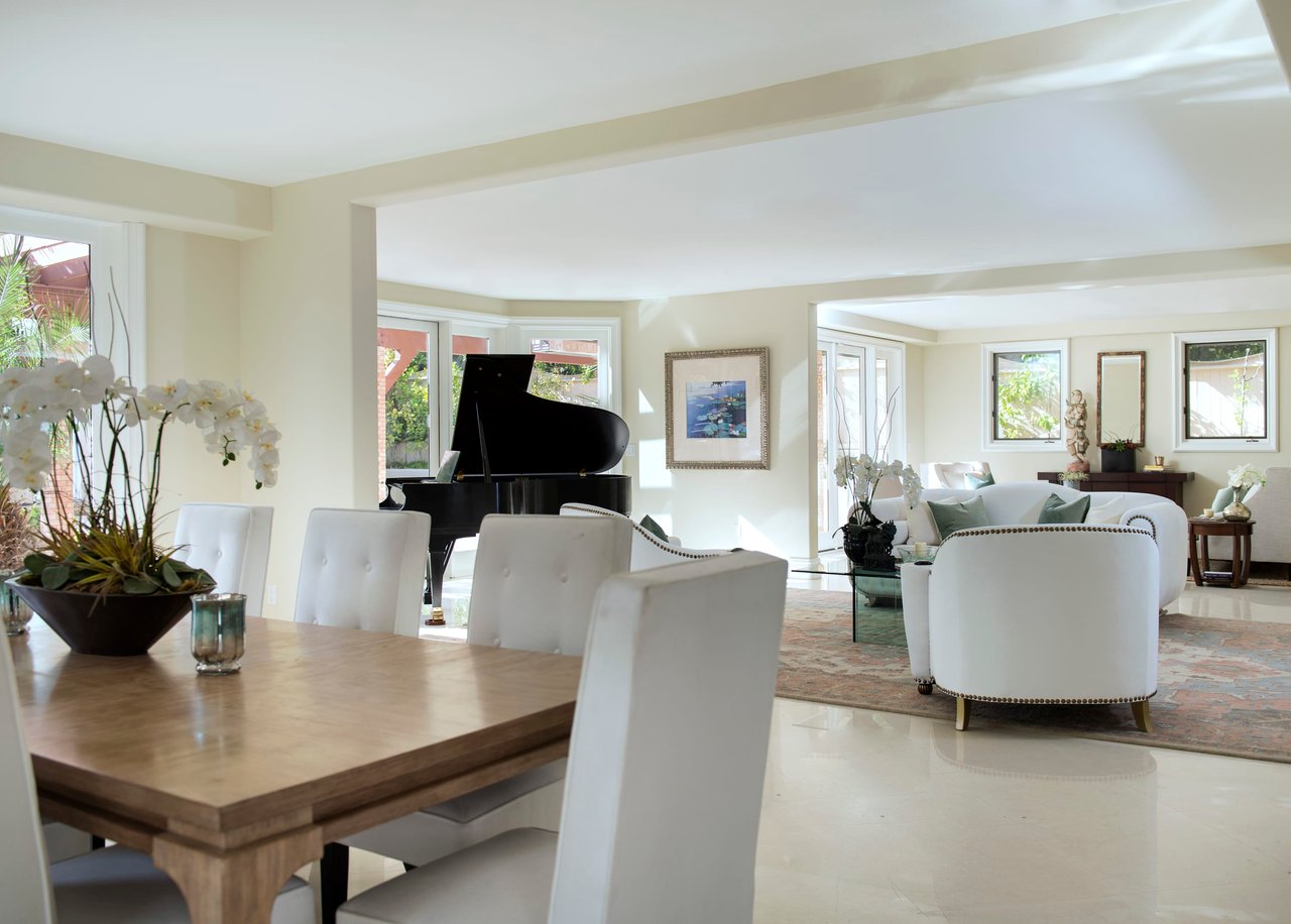 627 N Sierra Dr