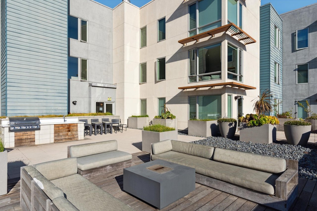 51 Innes Court #401