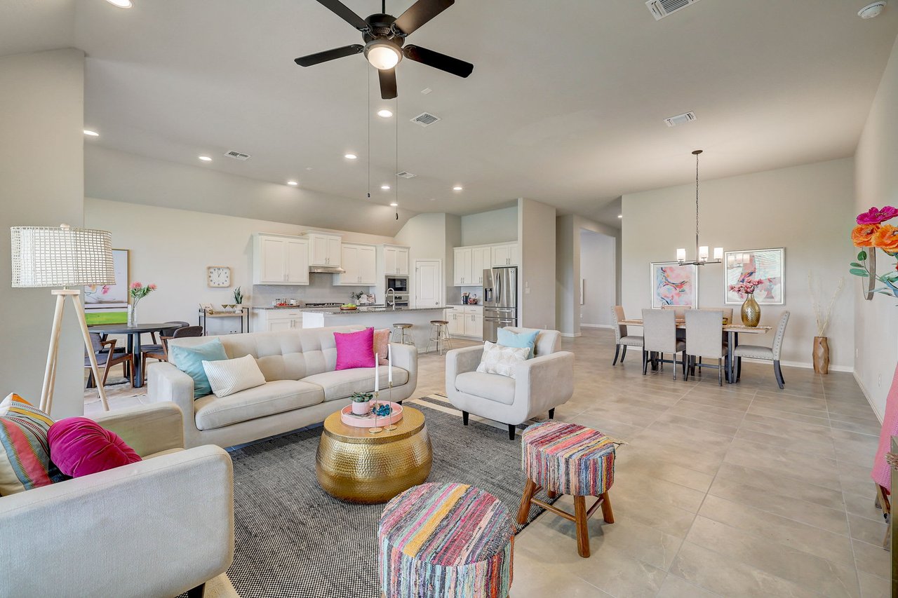 Charming single-story home in the desirable Paloma Lake in RR that backs to a greenbelt!