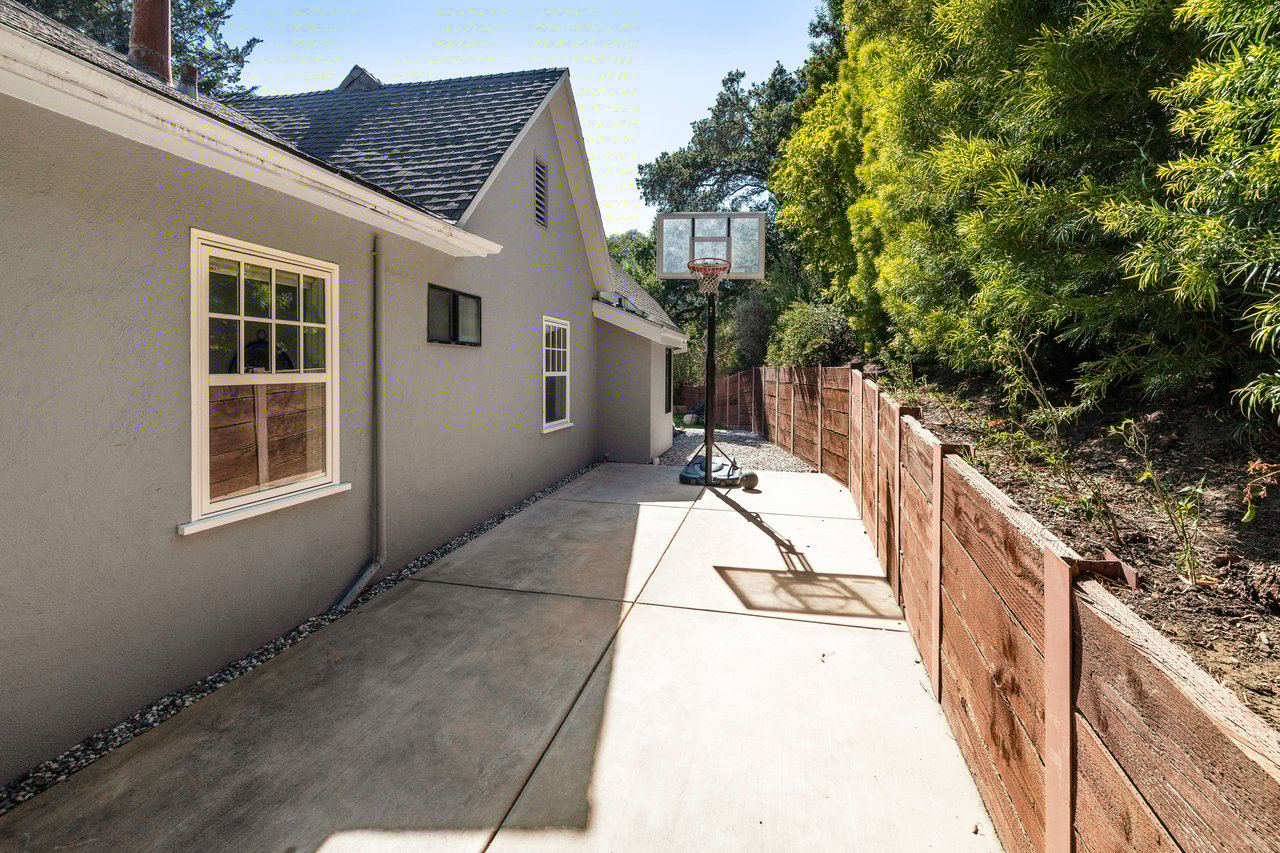 104 Montford Avenue