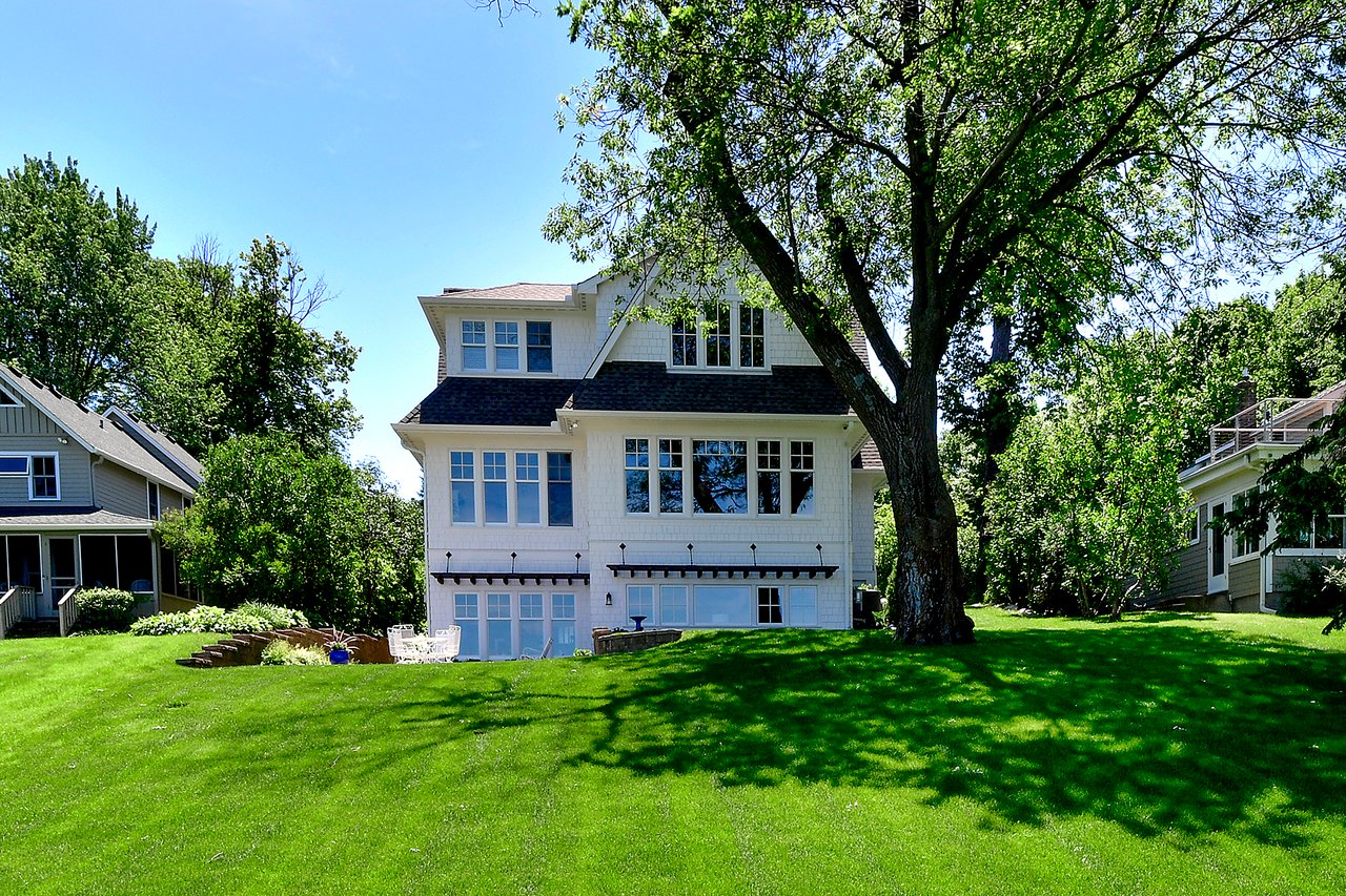 1928 Cottage Ln | Minnetonka Beach