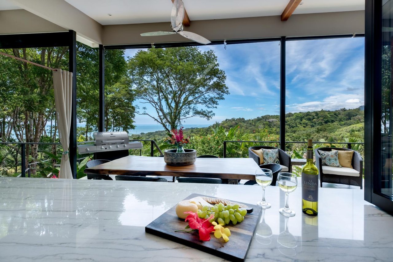 Villa Santo Vida, 4 Bed, Ocean View