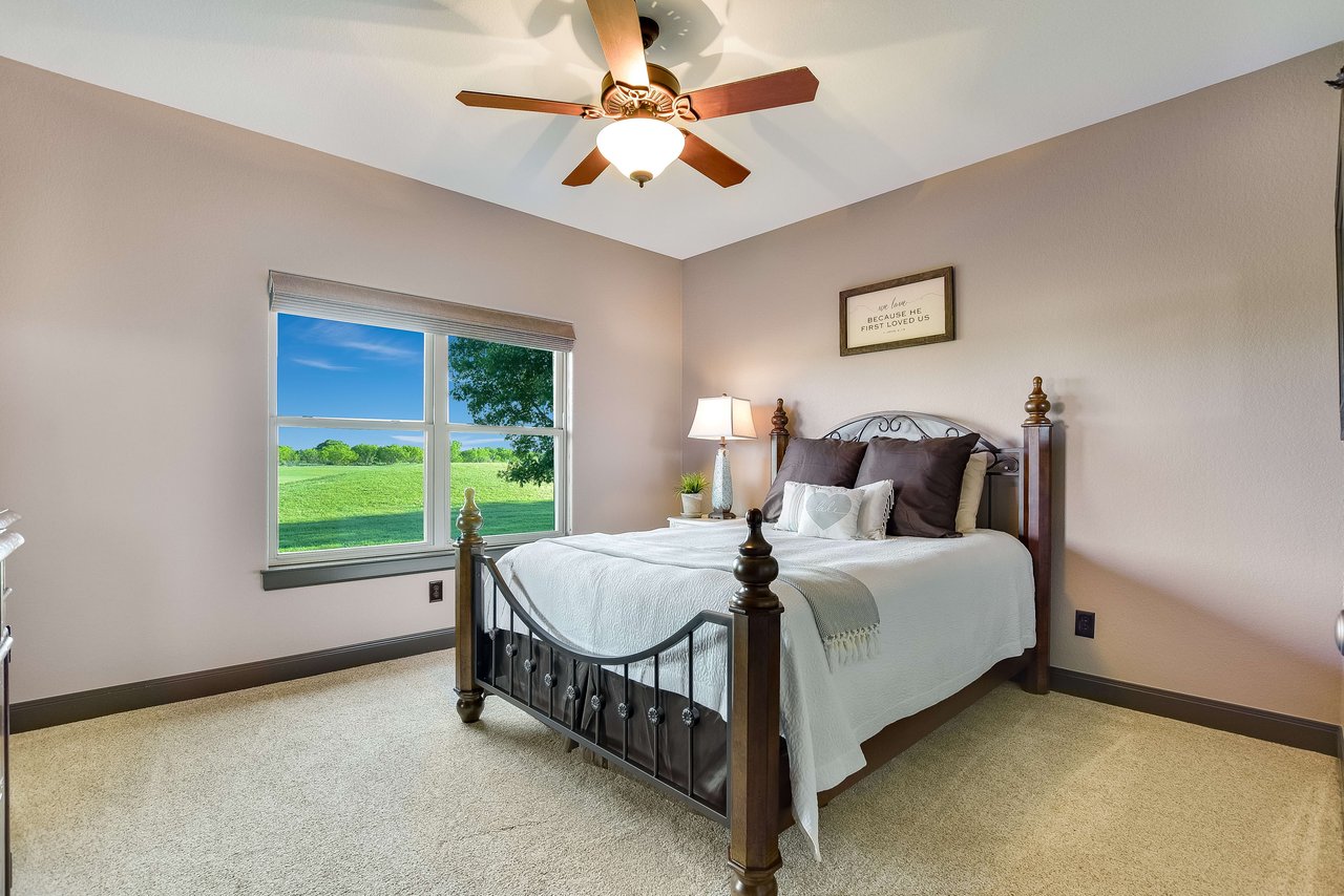 106 Meadow Bend Dr