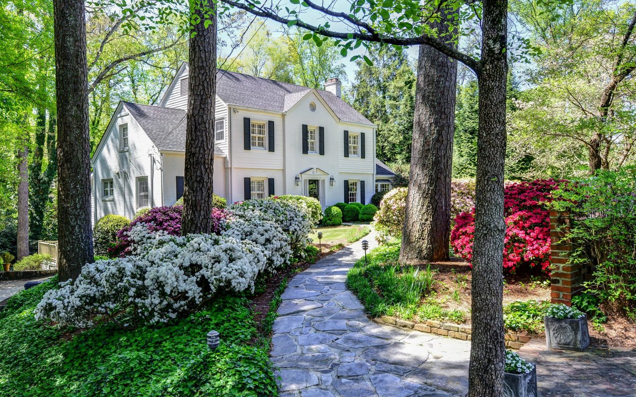 44 Putnam Dr NW