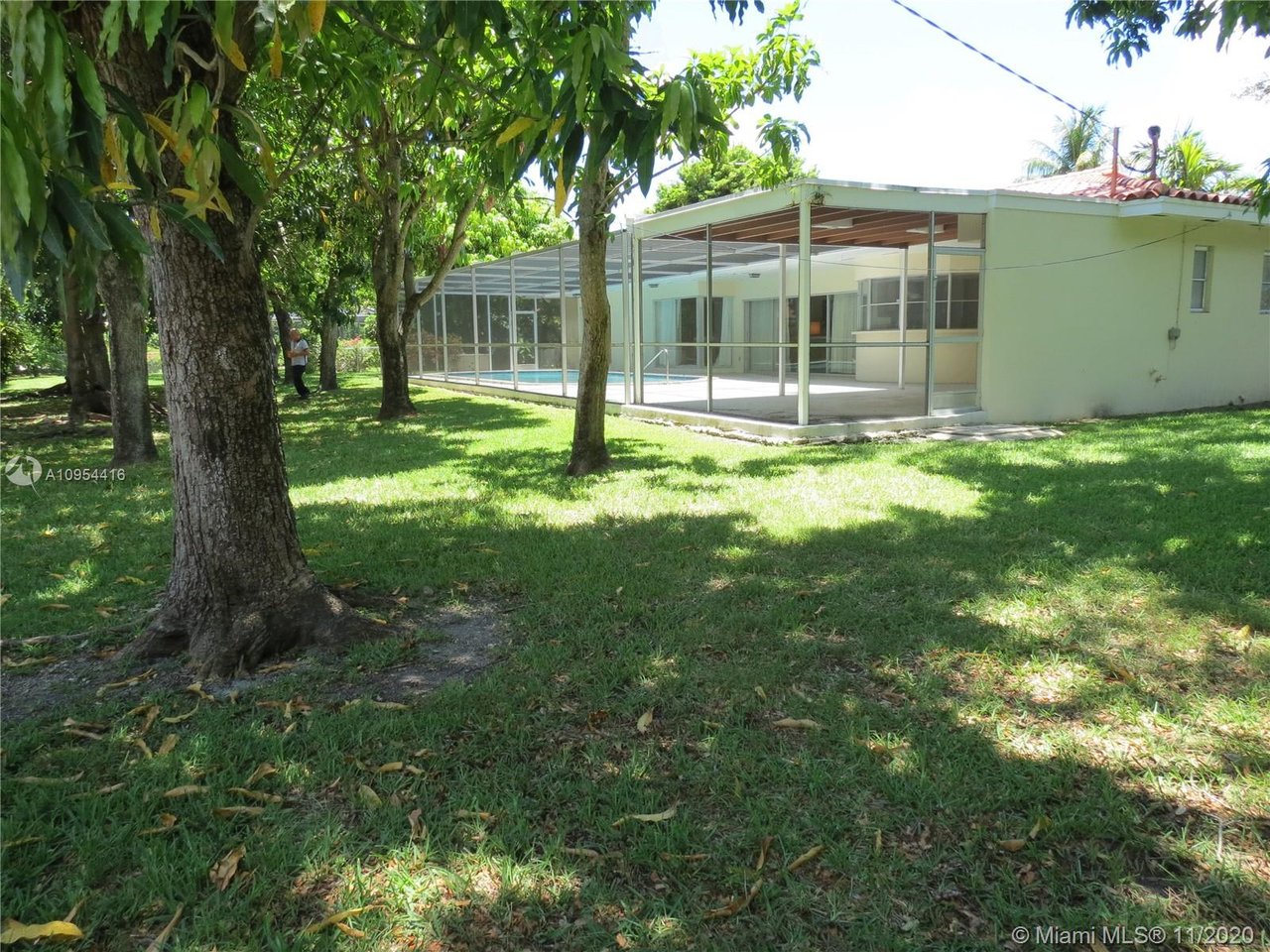 Expansive Bay Heights Property
