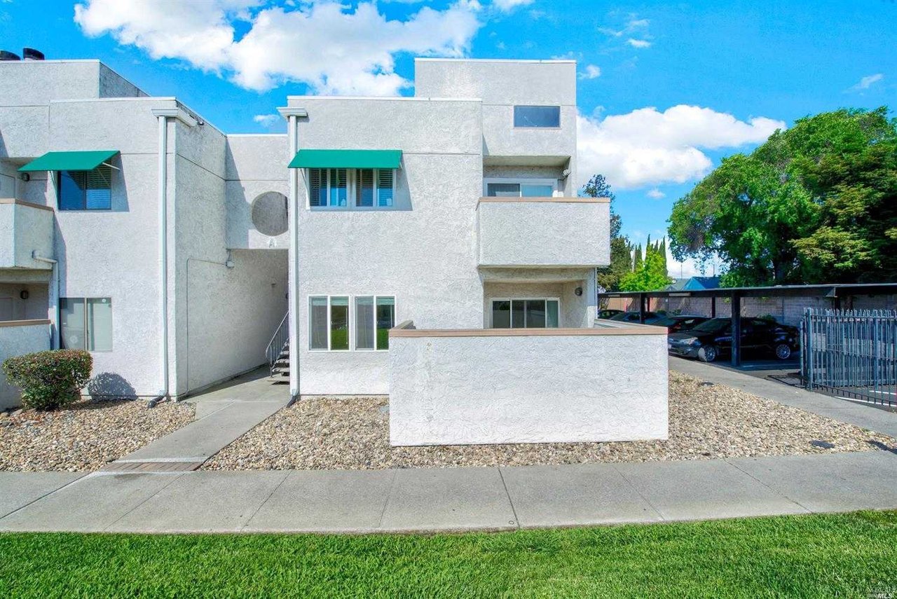 225 Pennsylvania Avenue Unit A7