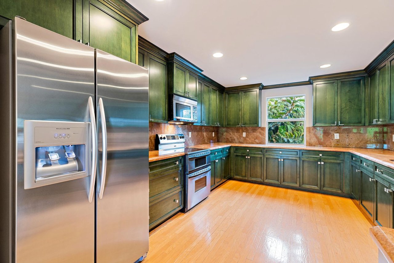 4 Harvard Dr