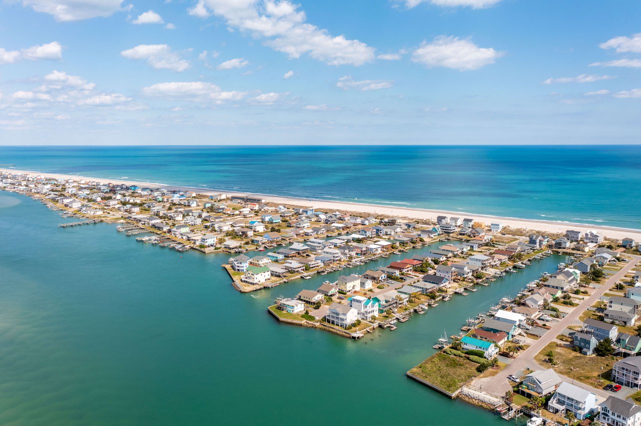 TOPSAIL BEACH