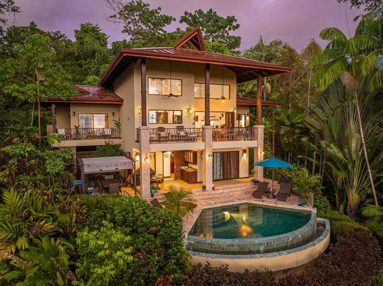 Luxurious Ocean View Coastal Retreat