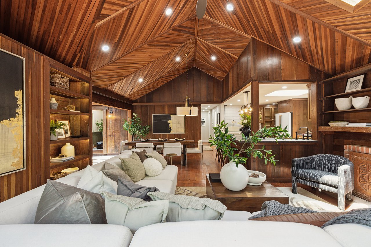 221 Redwood Drive