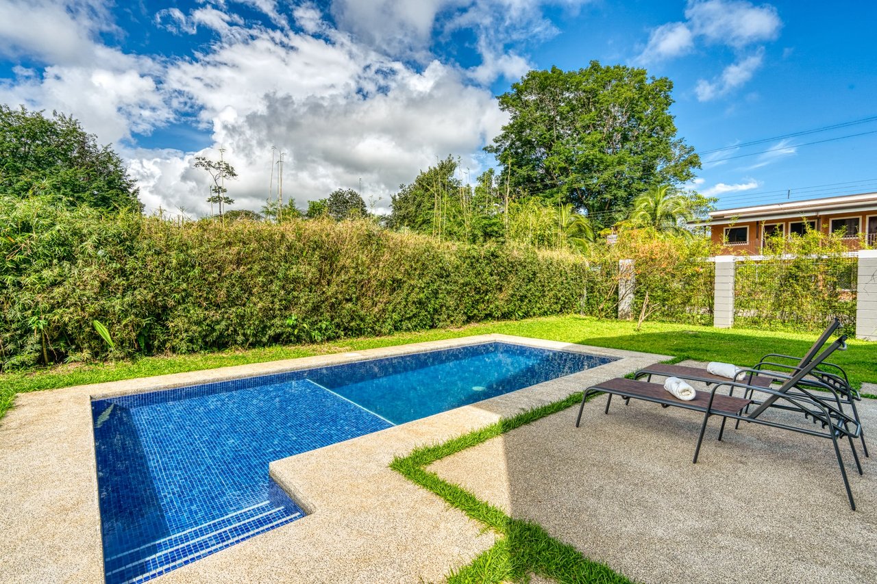 3 BEDROOM MODERN HOME WITH POOL WALKING DISTANCE TO EVERYTHING IN UVITA
