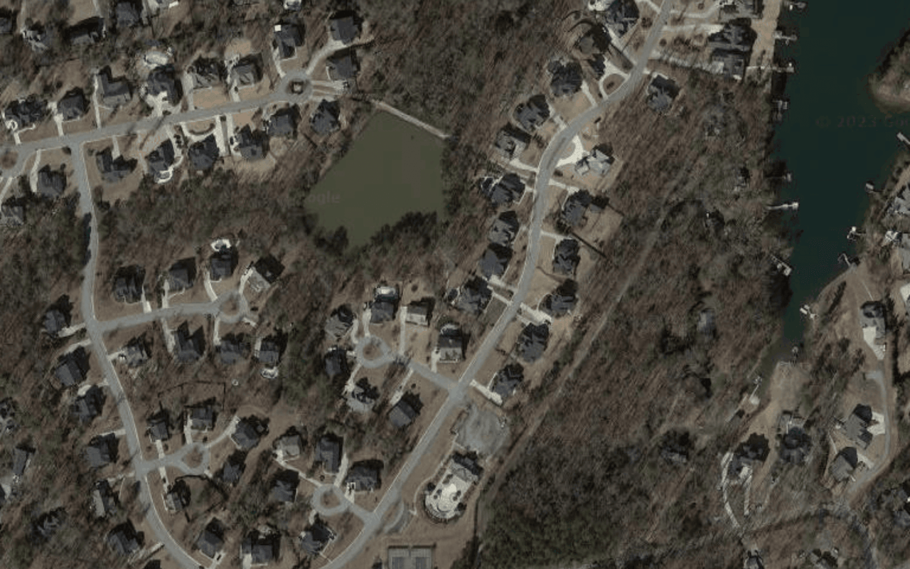  102 Longford Ct