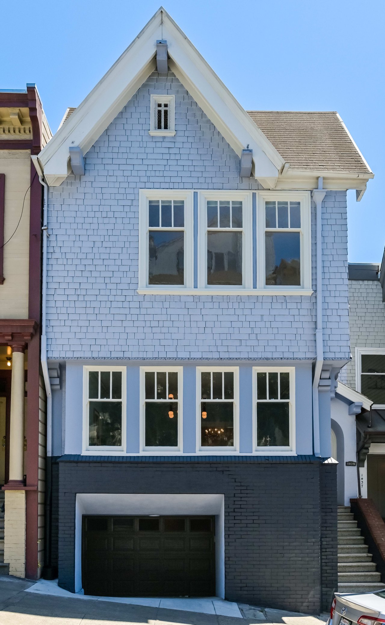 Renovated 5BD Nob Hill Home