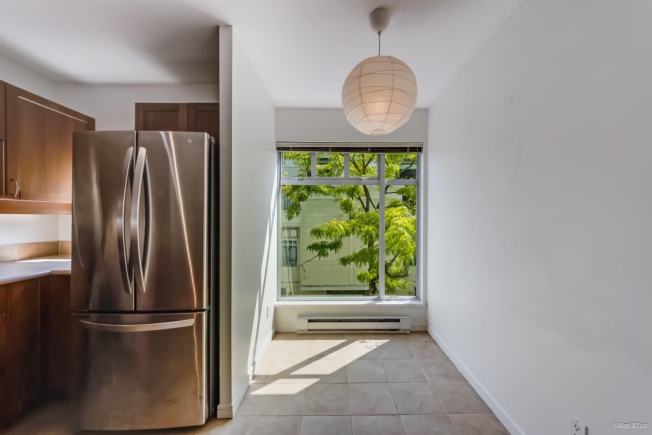 303-3727 W 10th Avenue, Vancouver