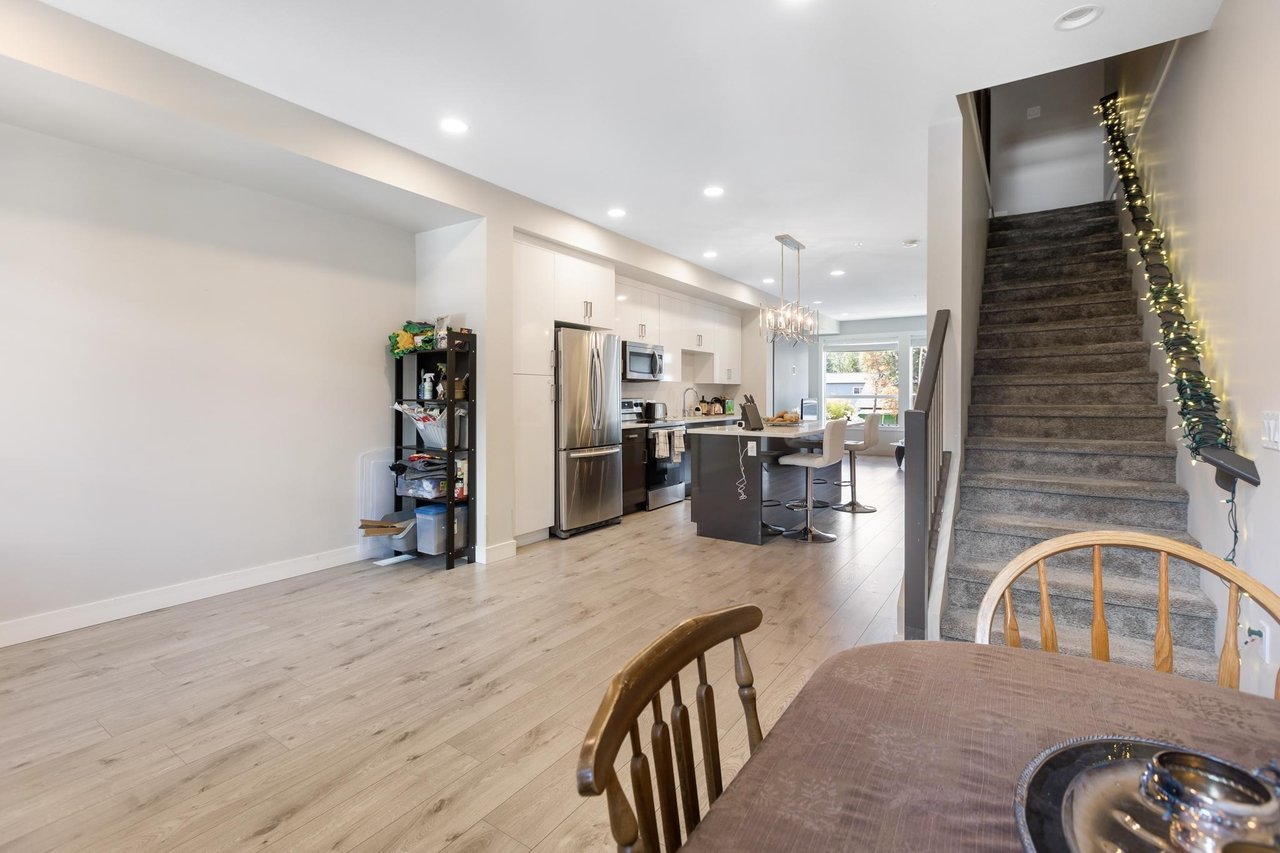 61-8413 Midtown Wy
