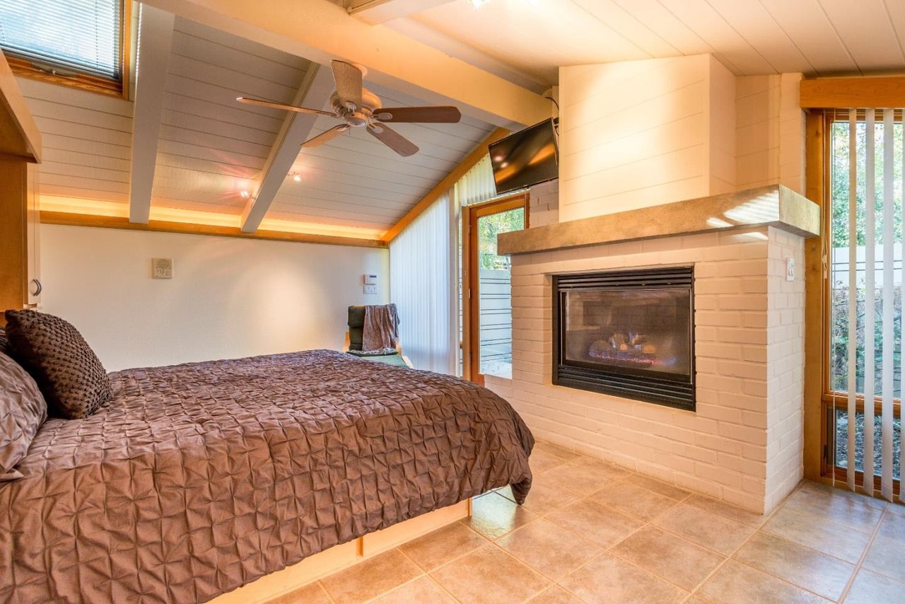 11525 Old Ranch Lane