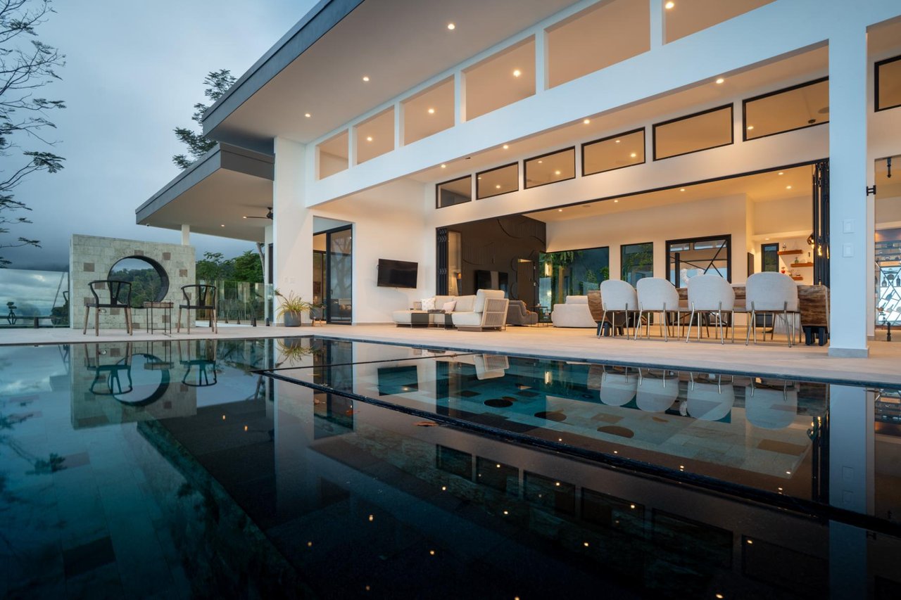 Private Solar Powered Ocean View Villa, Ojochal, Puntarenas