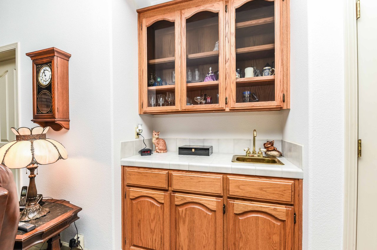 Fantastic Opportunity to buy in Alamo!