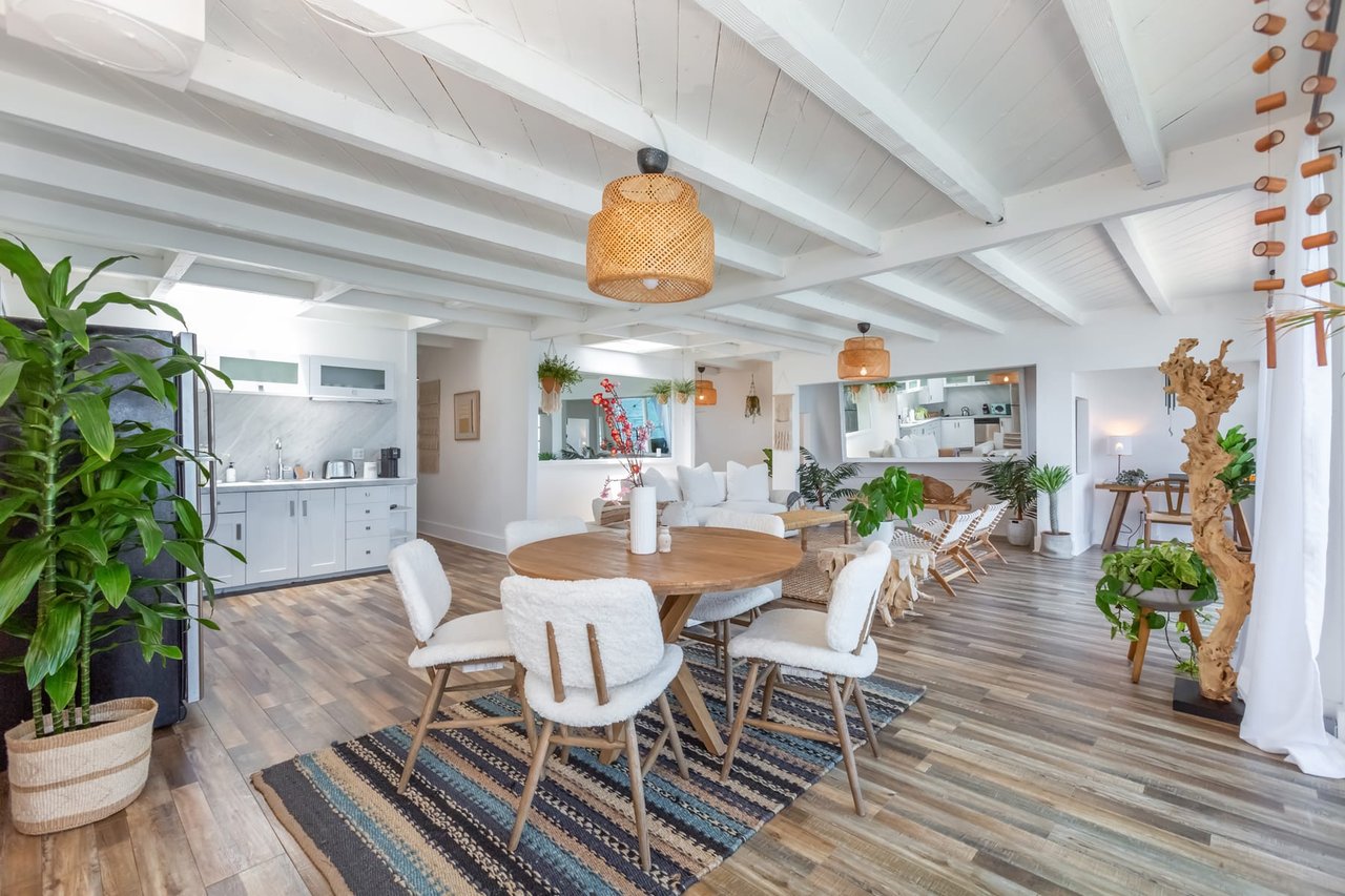 MALIBU BEACH HOUSE 48