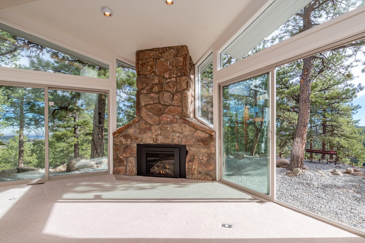 4300 Sunshine Canyon Dr