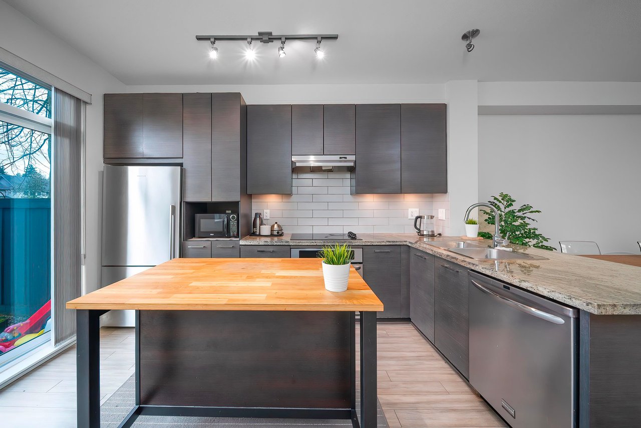 79-10489 Delsom Cres Cres