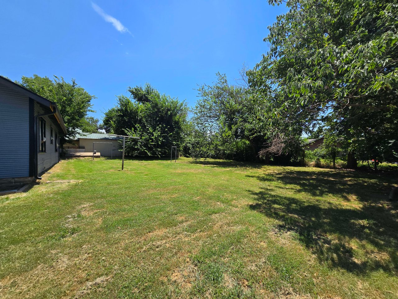 617 N Bonita