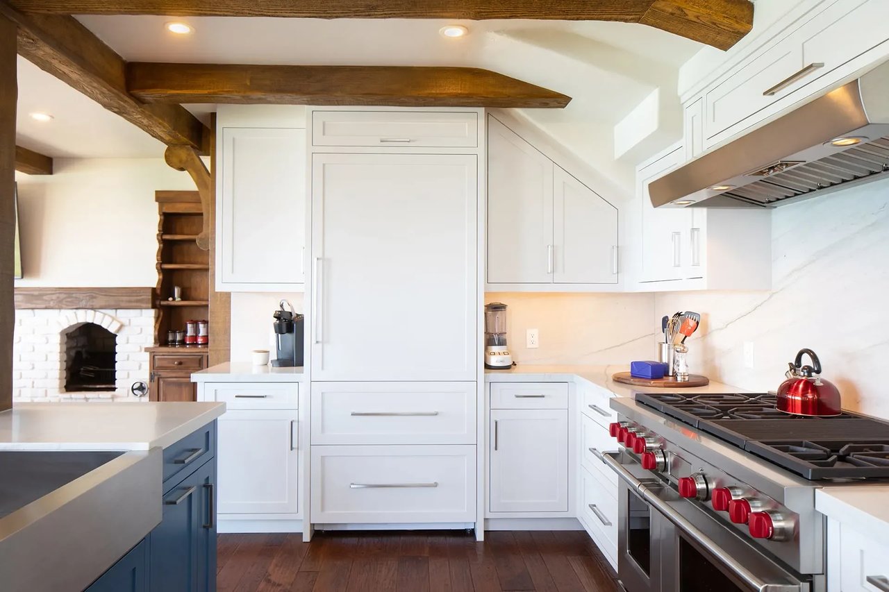 CARMEL HIGHLANDS LUXURY RENTAL - "SHIPROCK"