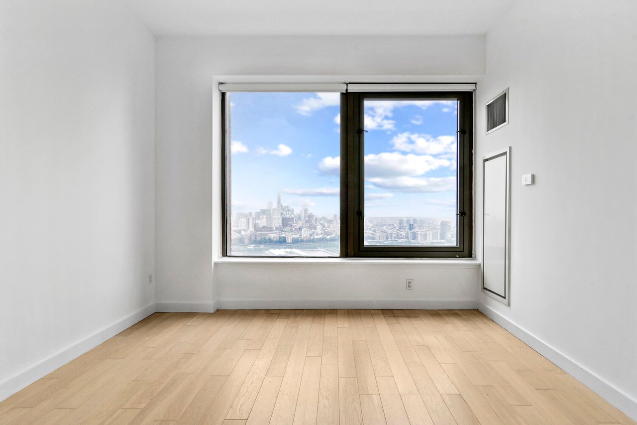 75 Wall Street, Apt 37A