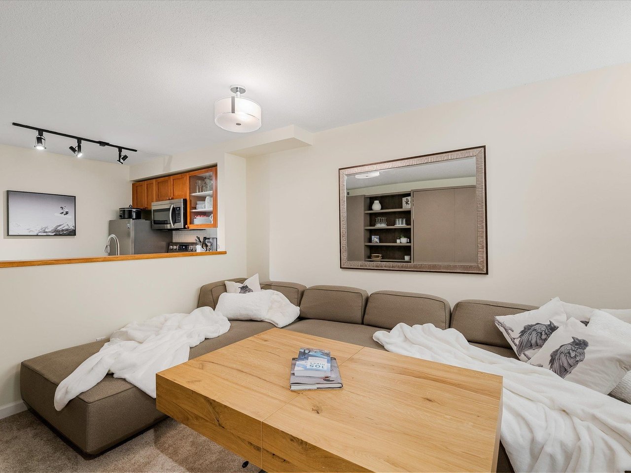 101-4388 Northlands Blvd
