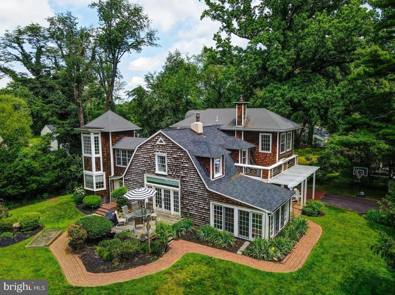 496 Bradford Road 
