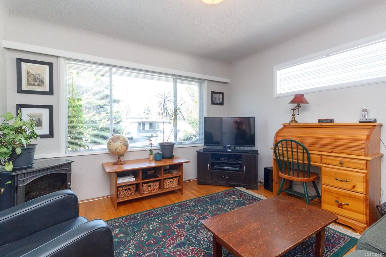 1937 Carrick St