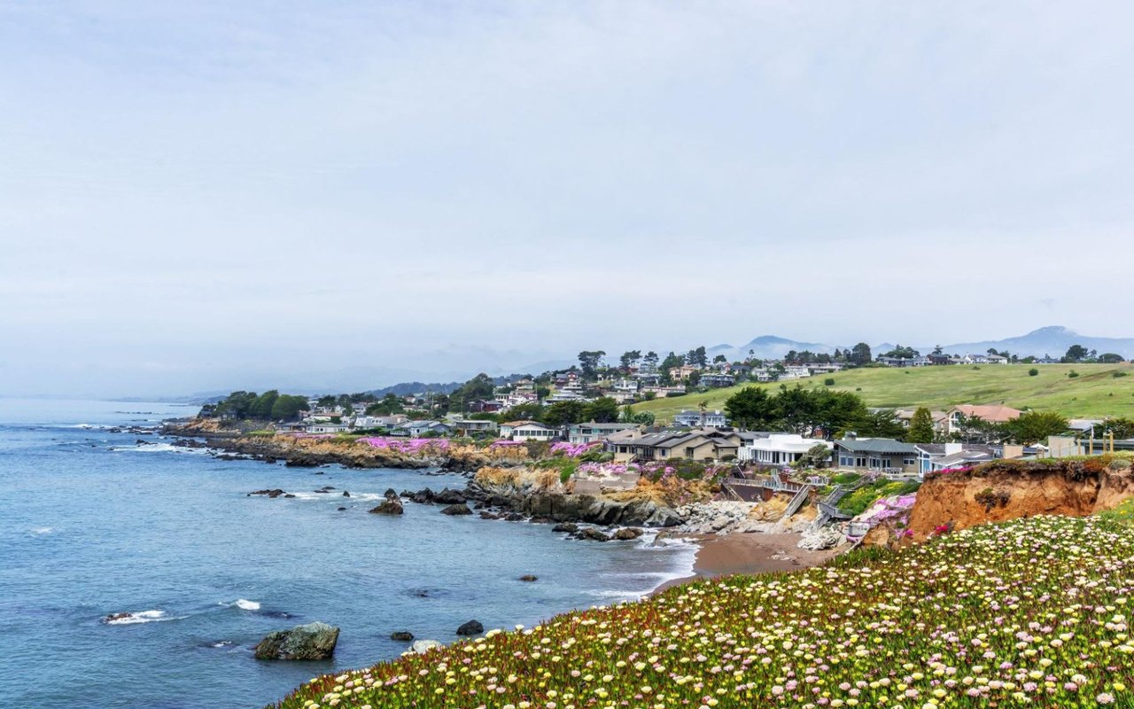 Pros and Cons of Moving to and Living in Cambria, CA