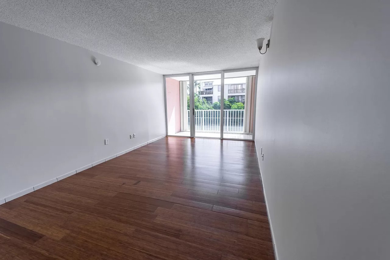 3312 Northside Dr #209