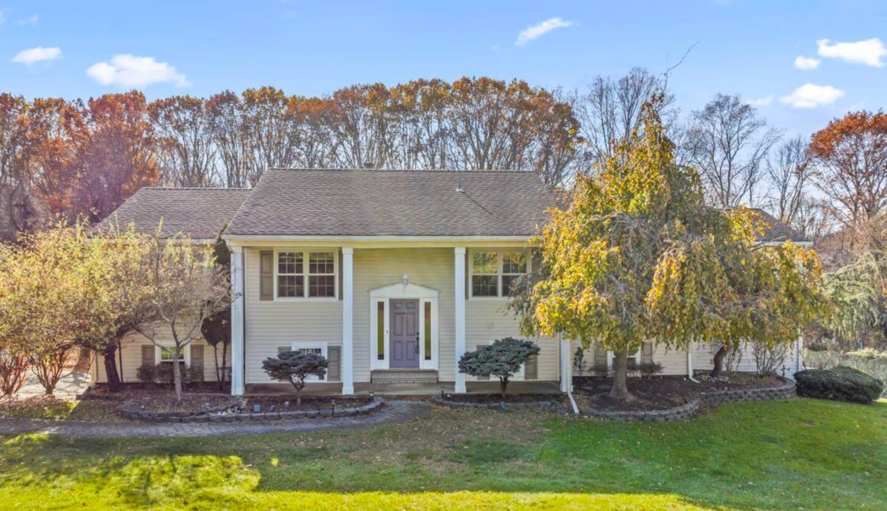 Everything You Need to Know About Moving to Holmdel, NJ