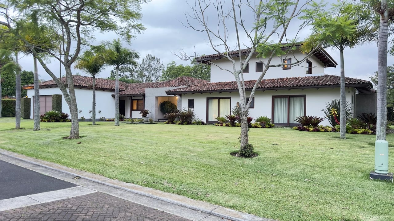 Colonial Golf View Estate, Curridabat, San Jose