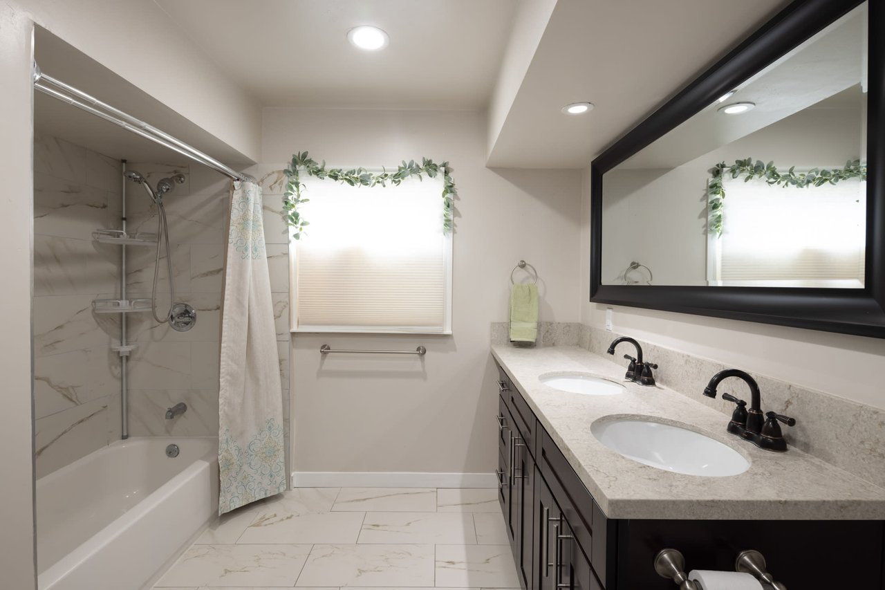 13037 Julian Ave | Lakeside