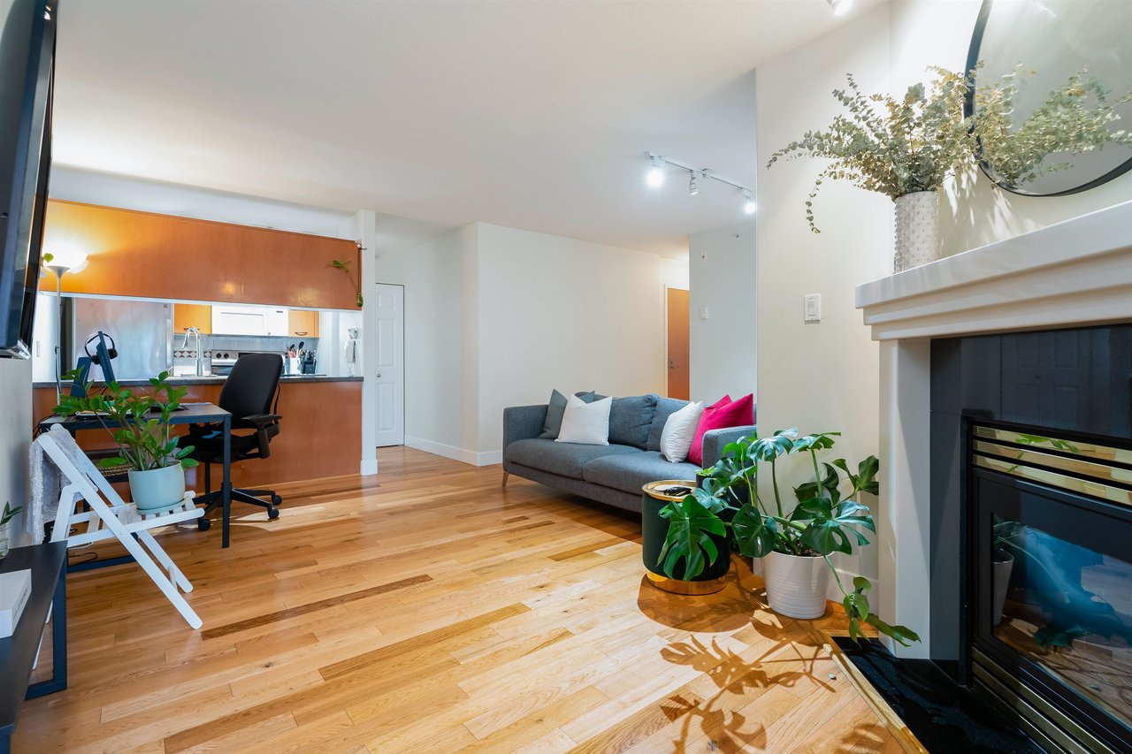 301-1818 W 6th Ave